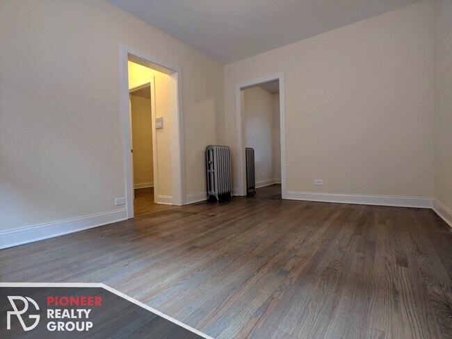 Foto del edificio - 2642 N Spaulding Ave