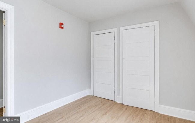 Foto del edificio - 524 E Johnson St