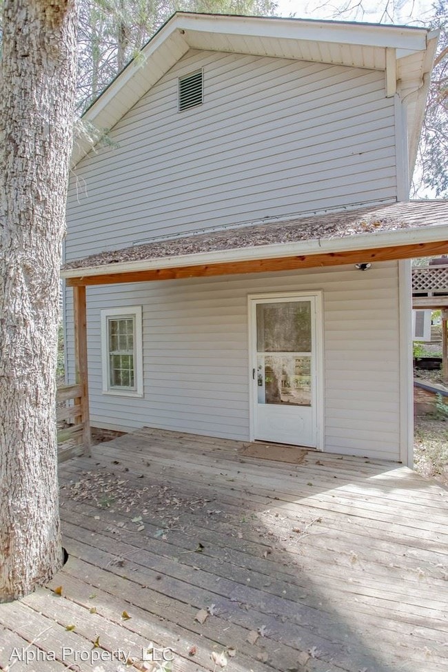 Building Photo - 1 br, 1 bath House - 16 Converse St