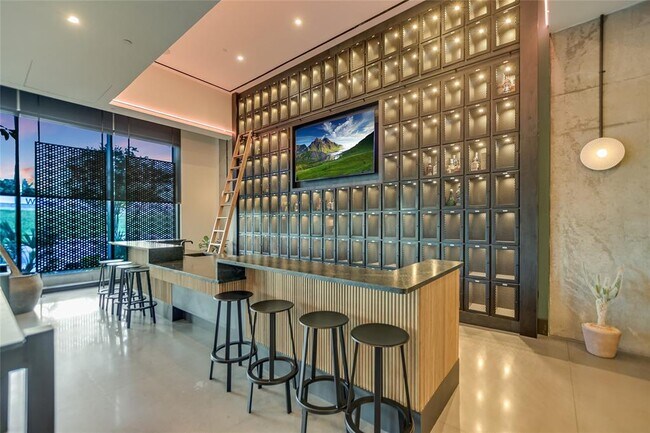 Foto del edificio - 84 East Ave