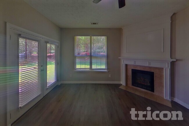 Building Photo - 3329 Coach House Ct