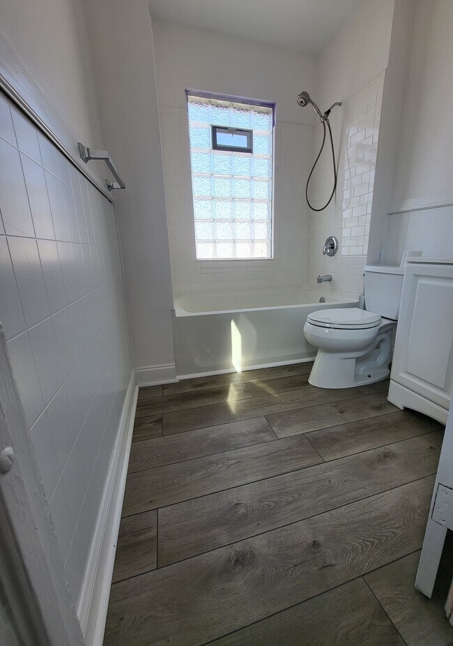 Bathroom - 200 Crocker St