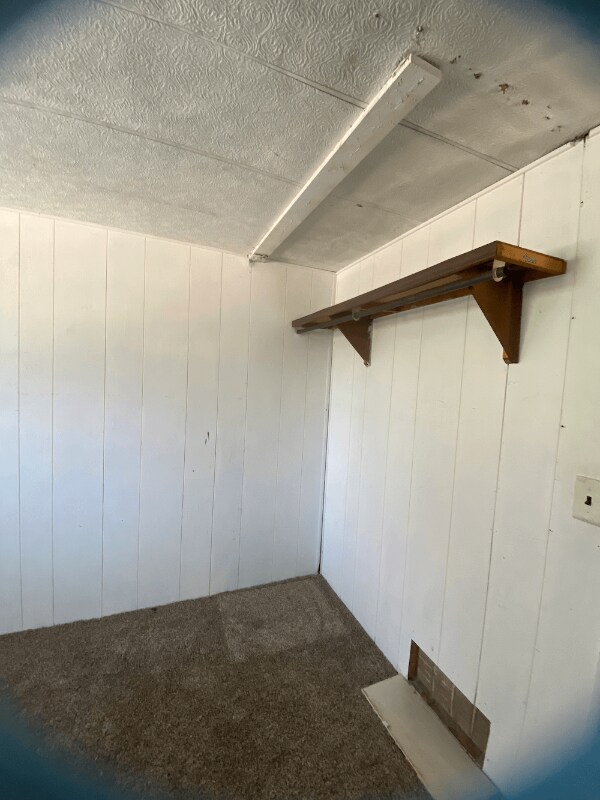 Foto del edificio - 5967 W Court St