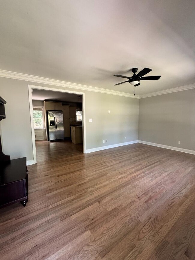 Photo - 2002 E Drew Valley Rd NE House