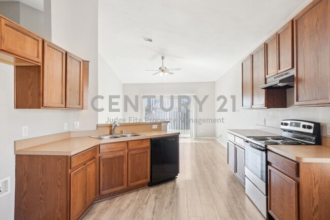 Building Photo - Lovely 4/2/2 in Forney For Rent!
