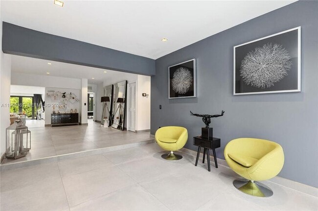 Building Photo - 63 SW 31st Rd