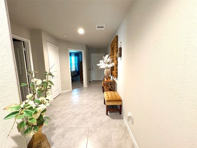 Foto del edificio - 8023 Ecru Ln