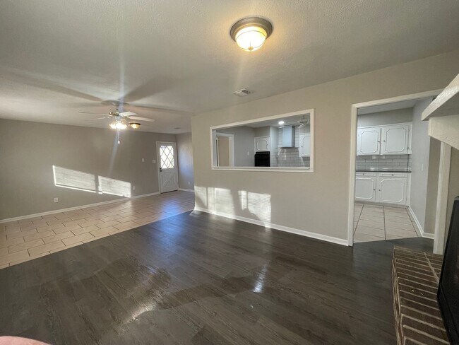 Foto del edificio - Won’t last long! Make the call today!