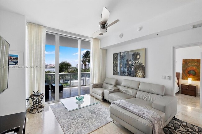 Foto del edificio - 50 South Pointe Dr