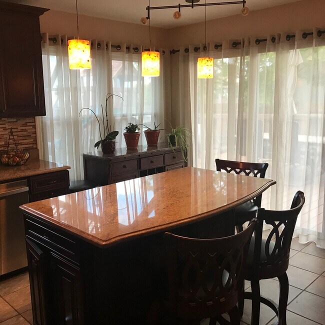 Foto del edificio - 373 Aspen Ct