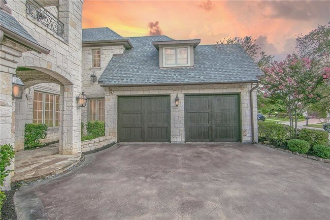 Foto del edificio - 6304 Avalon Woods Dr
