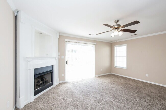 Foto del edificio - 10030 Orchard Grass Ct