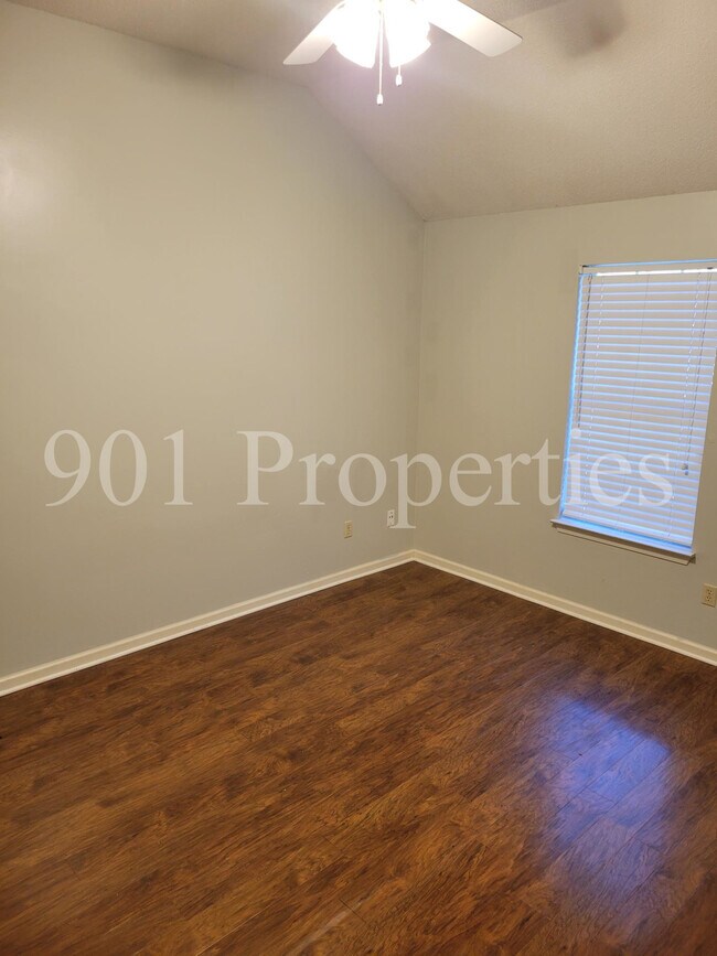 Building Photo - 2575 Appling Crest Dr