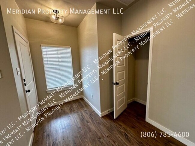 Building Photo - 1208 N 7th St