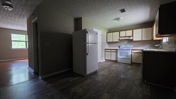 Foto del edificio - Townhouse in Mayflower Apartments