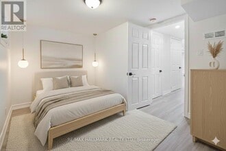 Building Photo - 208 Cedarvale Ave