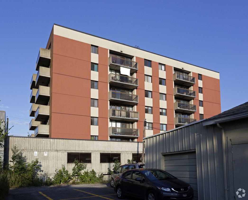 Building Photo - 191 Parkdale Ave