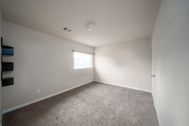 Foto del edificio - 19543 Otter Trail Ct