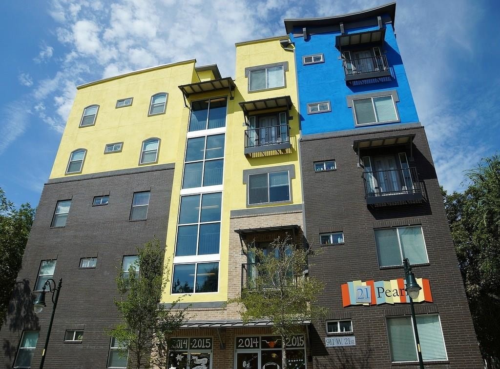 Building Photo - 911 W 21st St