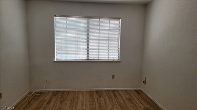 Building Photo - 2851 S Valley View Blvd