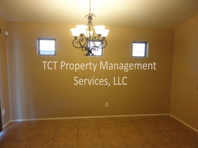 Foto del edificio - 3 bed/ 2 bath in Sarah Ann Ranch!