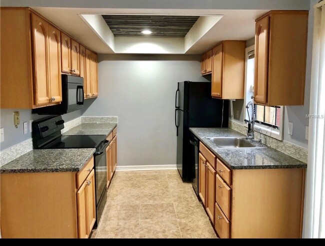 Foto del edificio - 7404 Woodburn Ct