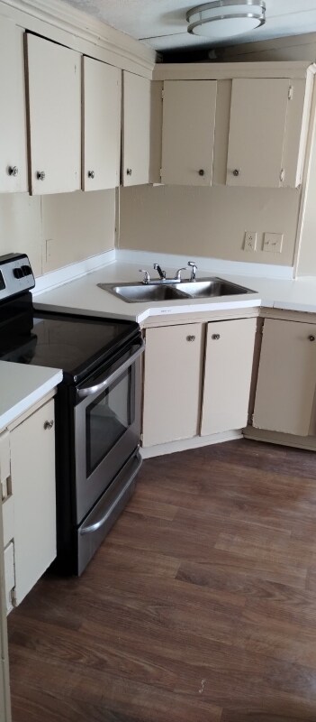 Foto principal - 128 SE Guinevere Ct