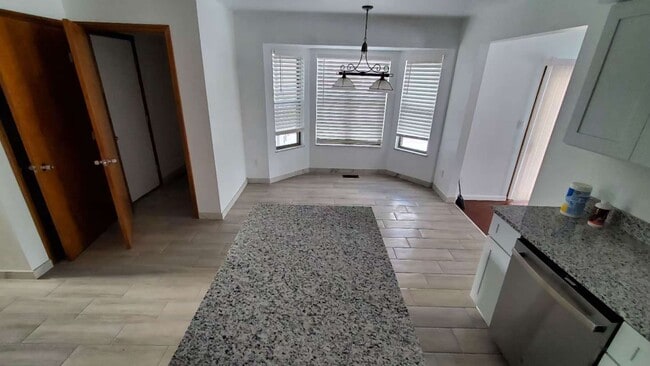 Foto del edificio - 2574 Cowall Dr