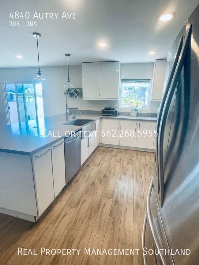 Building Photo - Remodelled 3 Bed 2 Bath Home in Lakewood!