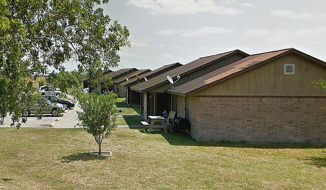 Building Photo - 1200 Goliad St