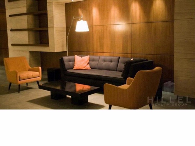 Foto principal - 455 W 37th St