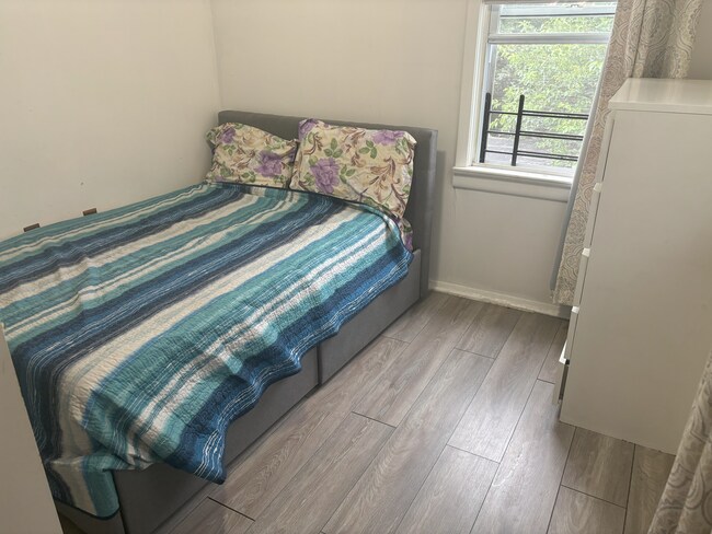 Foto del edificio - 132 Parker St