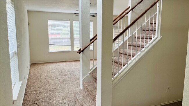 Foto del edificio - 14213 Willow Tank Dr