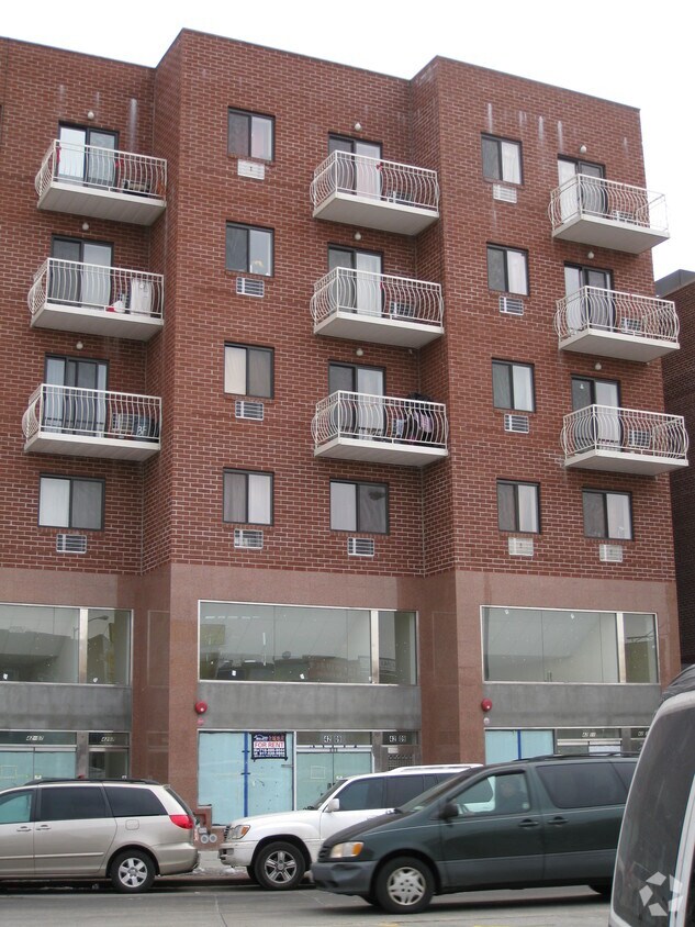 4209 College Point Blvd, Flushing, NY 11355 Apartments in Flushing