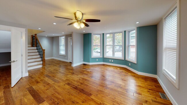 Building Photo - 1702 Highland Ave