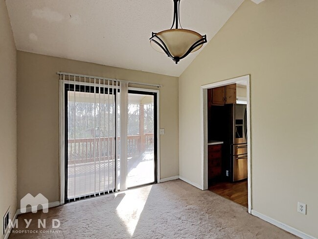 Foto del edificio - 3255 Sharon Ln