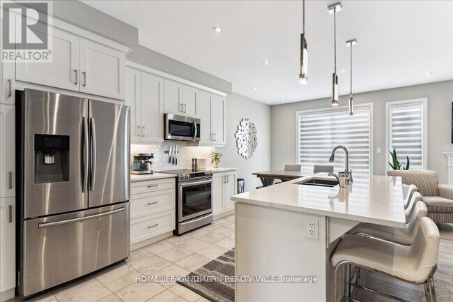 Photo du bâtiment - 3440 Vernon Powell Dr