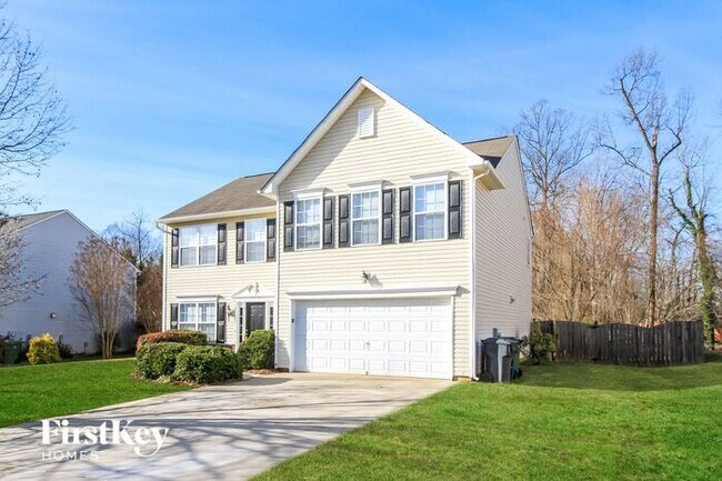 Building Photo - 7011 Hill-N-Dale Dr