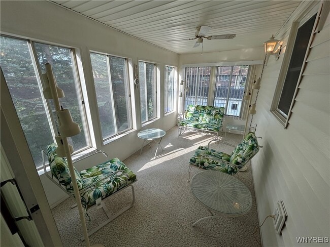 Building Photo - 186 Peppertree Dr