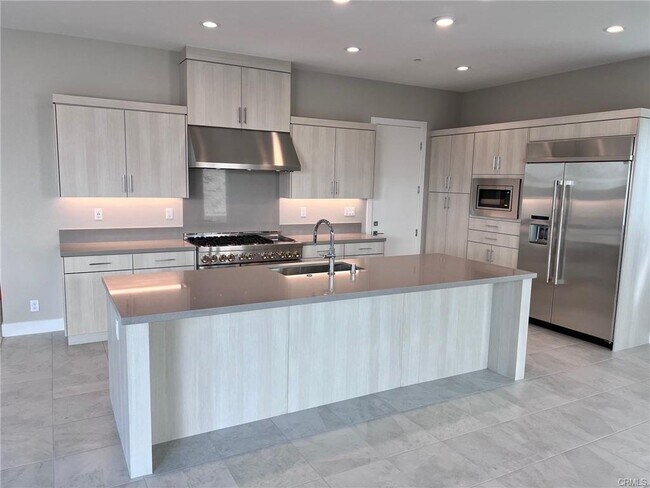 Building Photo - 190 Orange Grove, Lake Forest, CA 92630 - ...