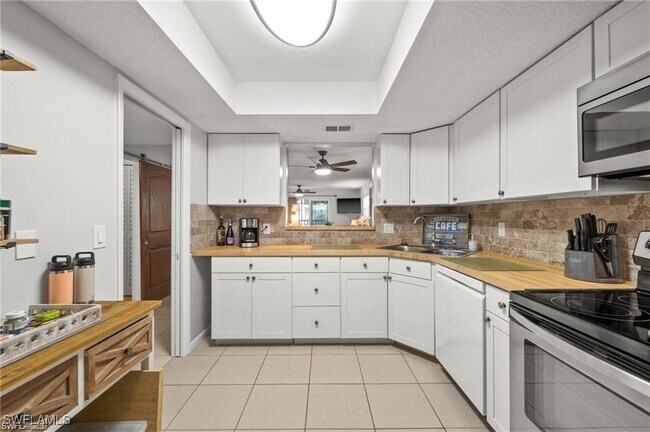 Foto del edificio - 9395 Pennsylvania Ave