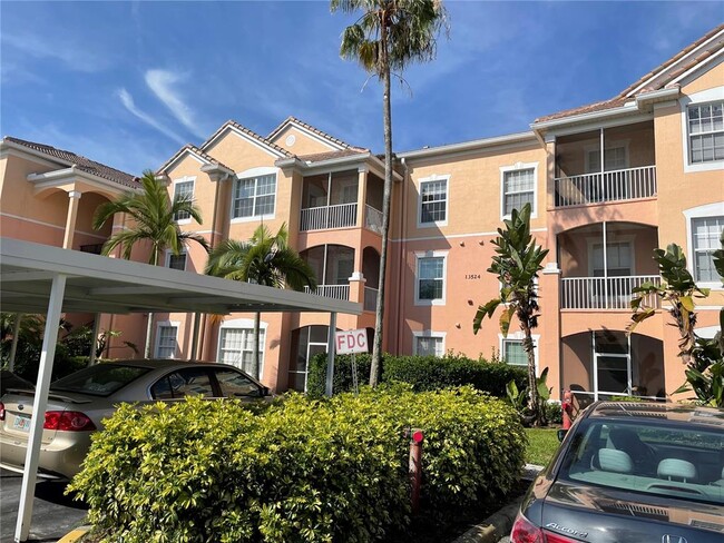 Building Photo - 13524 Turtle Marsh Loop