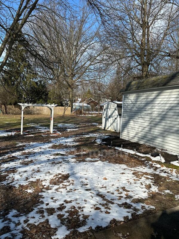 Foto del edificio - 1780 S Green Rd