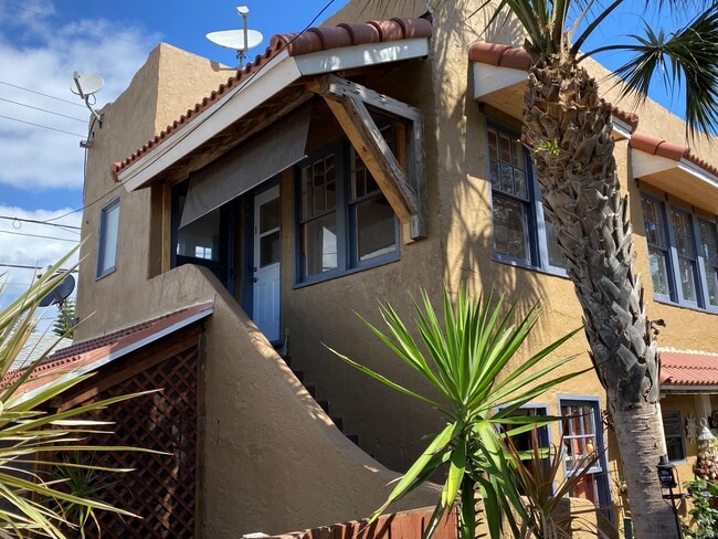 Building Photo - 203 Foresteria Dr