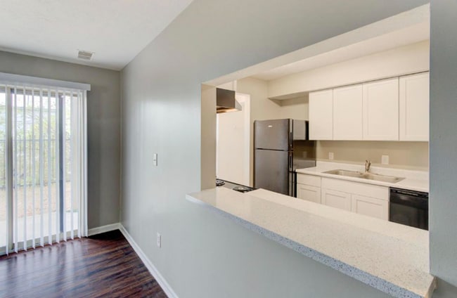 Interior Photo - The Reserve at Franklin Glenn I LP