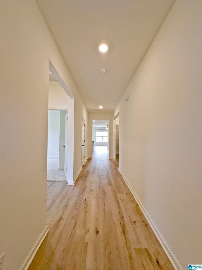 Building Photo - 306 Park Crest Run