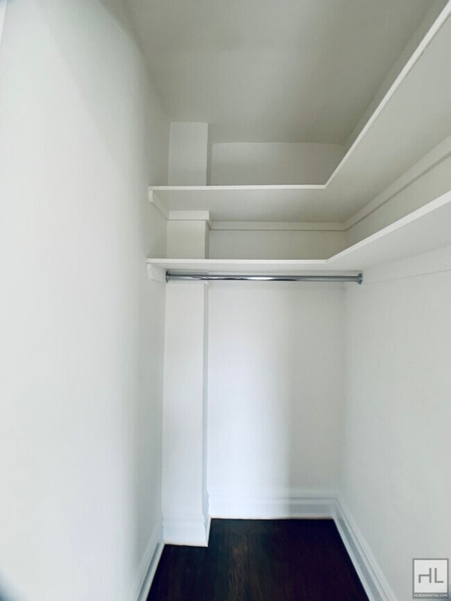 Foto del edificio - EAST 37 STREET