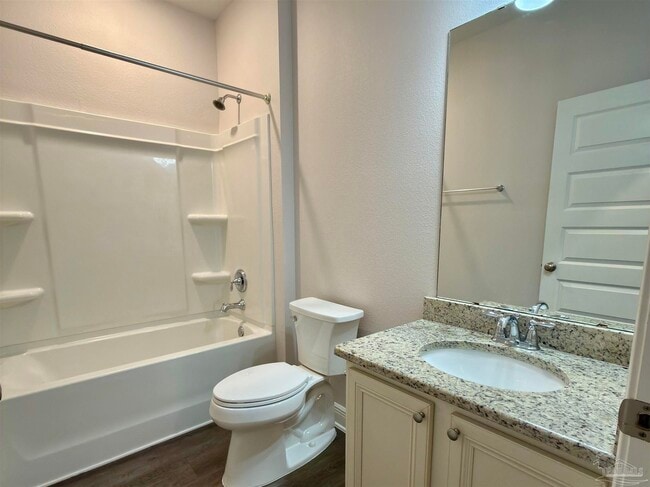 Foto del edificio - 8026 Burnside Lp