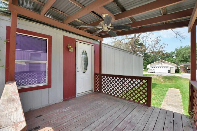Building Photo - 13173 S Lee Shore Dr