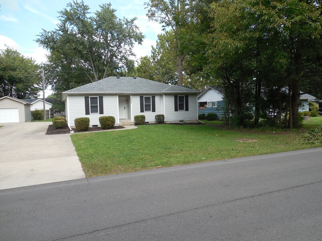 Foto principal - 3904 W Woodway Dr